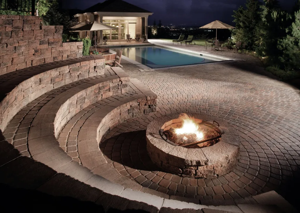 Fire pit with tiered seating