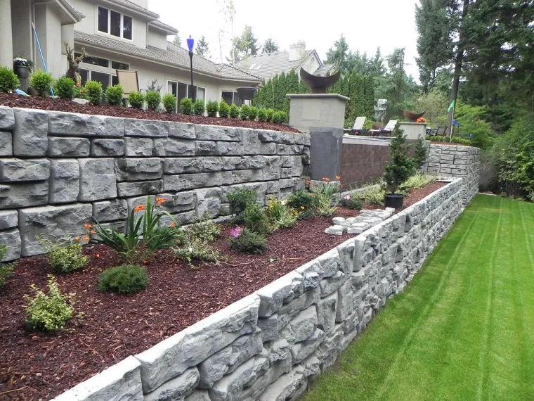 Tiered retaining wall